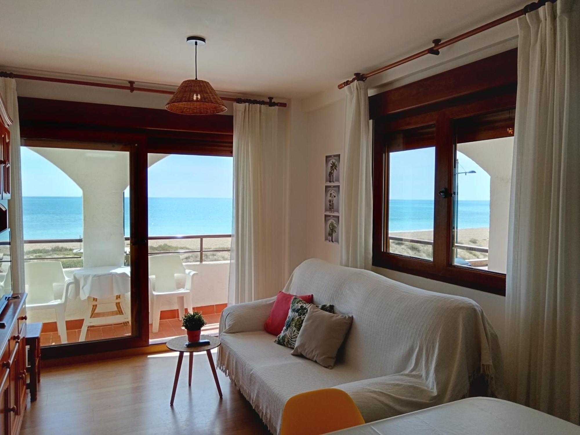 Appartement Primera Linea De Playa, Ada Benedicto Xiii, Aire Acondicionado, Wifi, Parking *