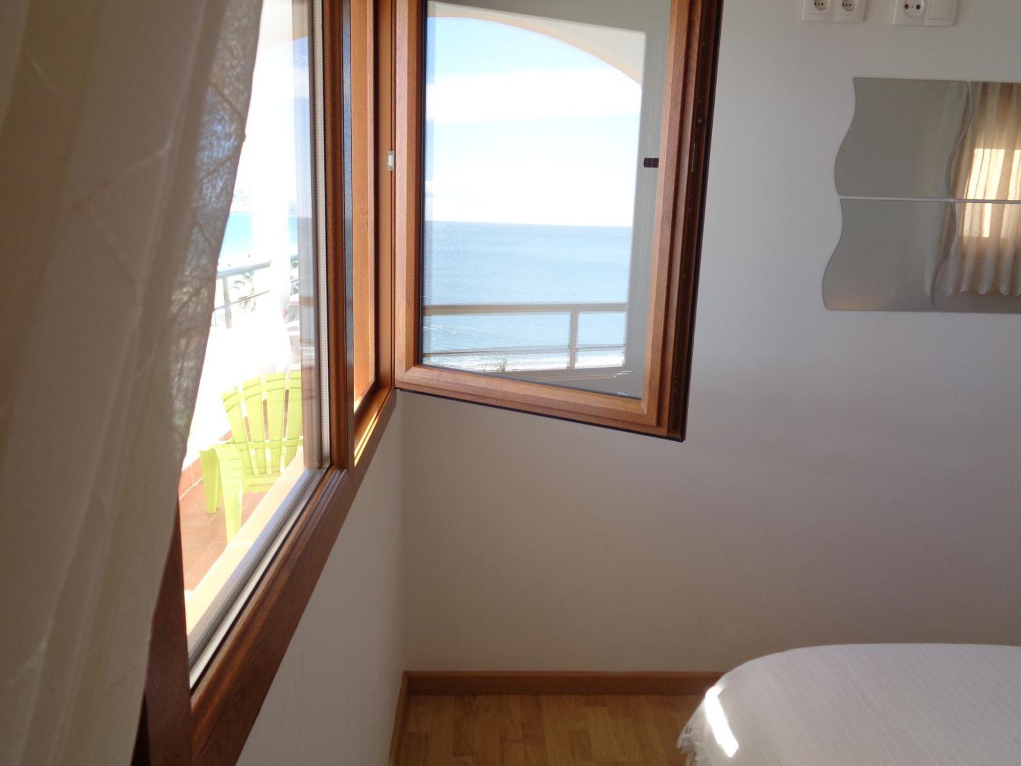 Primera Linea De Playa, Ada Benedicto Xiii, Aire Acondicionado, Wifi, Parking * Peñíscola